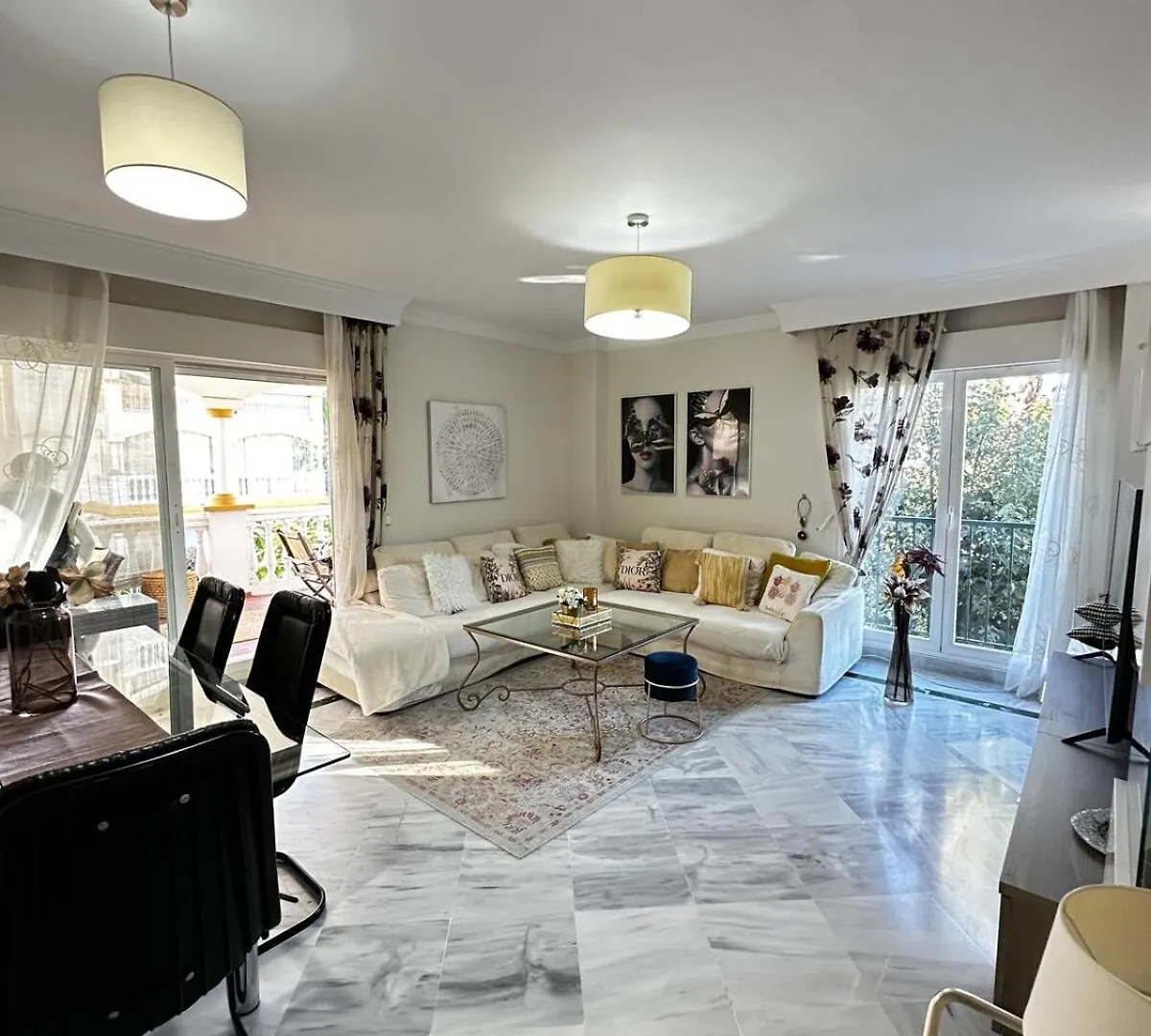 Spacious Apartment Near Puerto Banus Marbella España